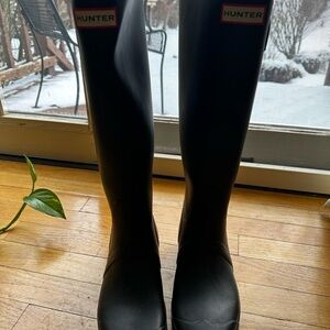 Hunter Black Tall Rain Boots
